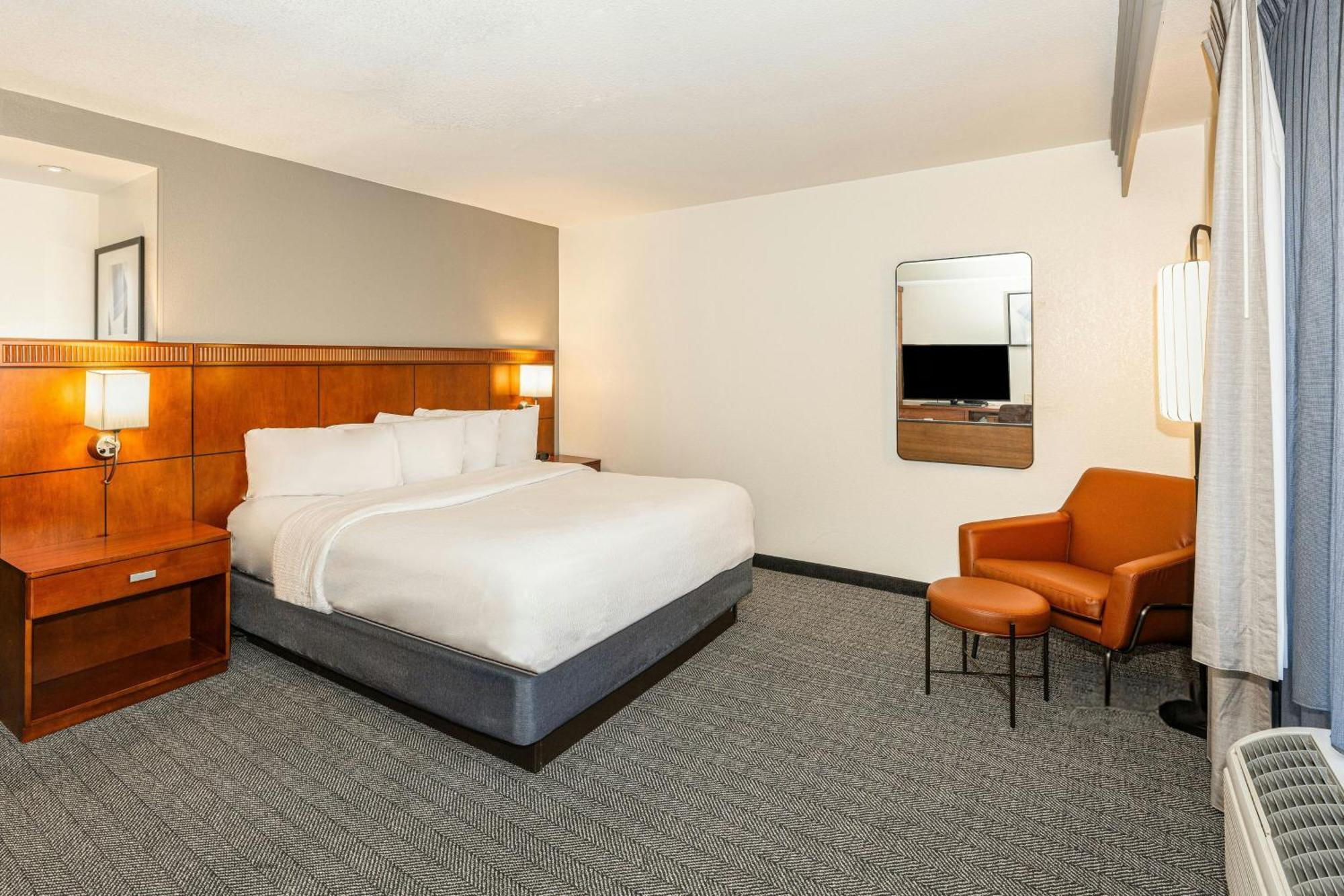 Courtyard By Marriott Wichita At Old Town Otel Dış mekan fotoğraf