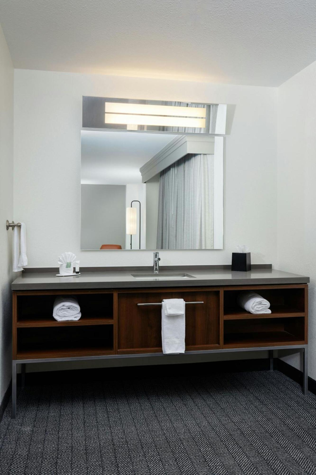 Courtyard By Marriott Wichita At Old Town Otel Dış mekan fotoğraf